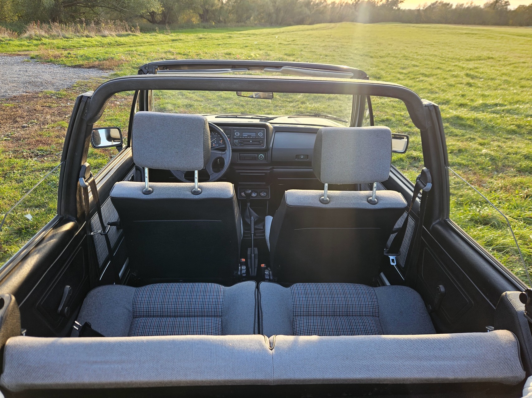 Volkswagen Golf Mk1 Cabriolet - Widok 3